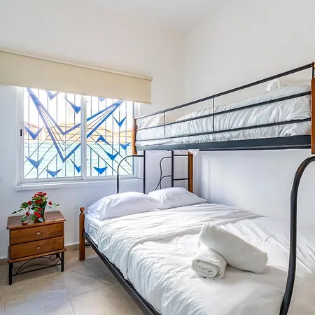 Nala - 2 Bedroom In Apartment Larnaca