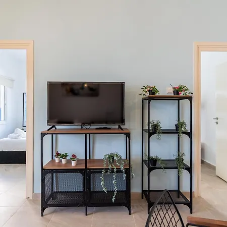Nala - 2 Bedroom In Ларнака